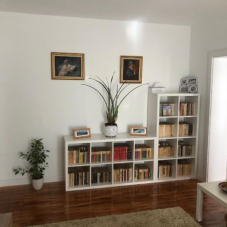Апартаменты Grig Apartament Бухарест Экстерьер фото