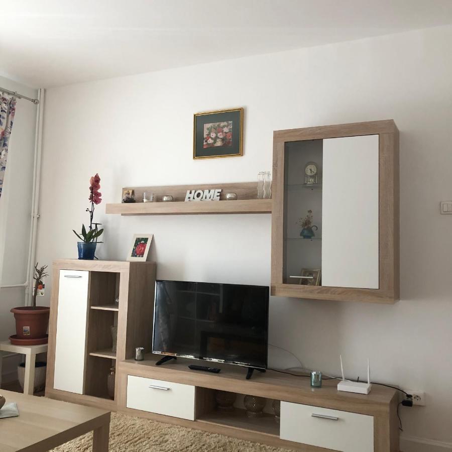 Апартаменты Grig Apartament Бухарест Экстерьер фото