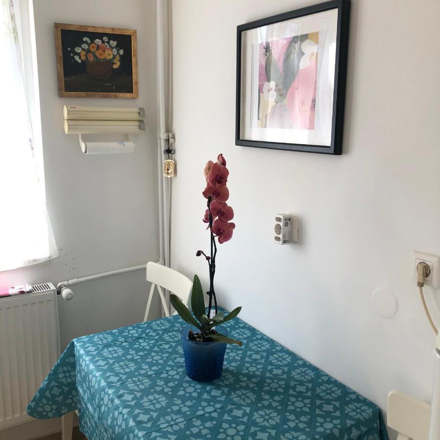 Апартаменты Grig Apartament Бухарест Экстерьер фото