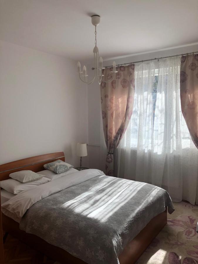 Апартаменты Grig Apartament Бухарест Экстерьер фото