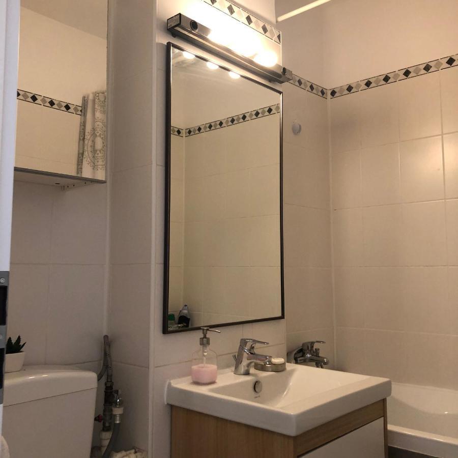 Апартаменты Grig Apartament Бухарест Экстерьер фото